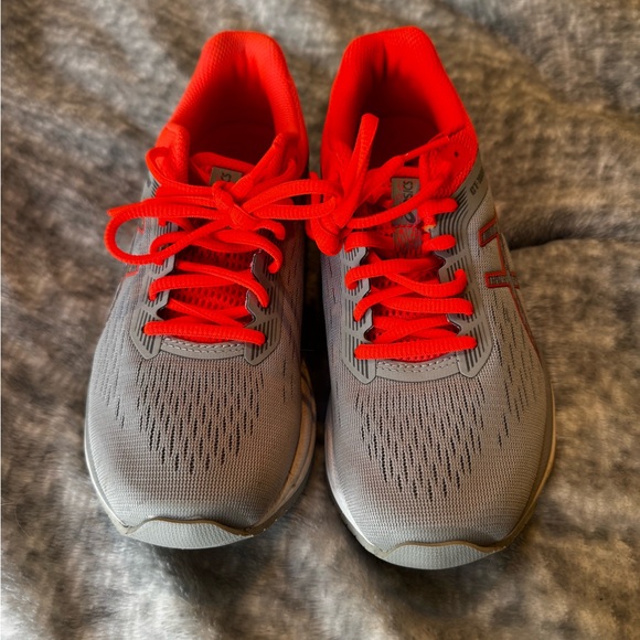 ASICS GT-1000 Gray and Orange Running Shoes - Picture 2 of 9